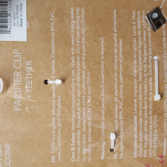 Lila & Jack Holiday Collection NWT 2-pack Pacifier Clip and Teether - Picture 4 of 5